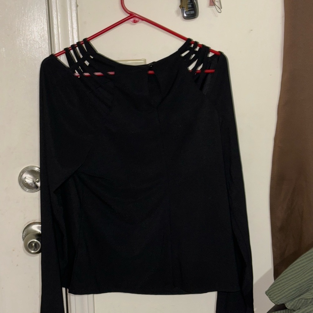 AUW Black Cut Out Long Sleeve Blouse - Picture 3 of 4